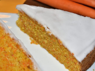 Mein Name ist Hase - ich weiß, dass Veggie Tobi das Rezept für einen fluffig-lockeren Karottenkuchen kennt! :-)