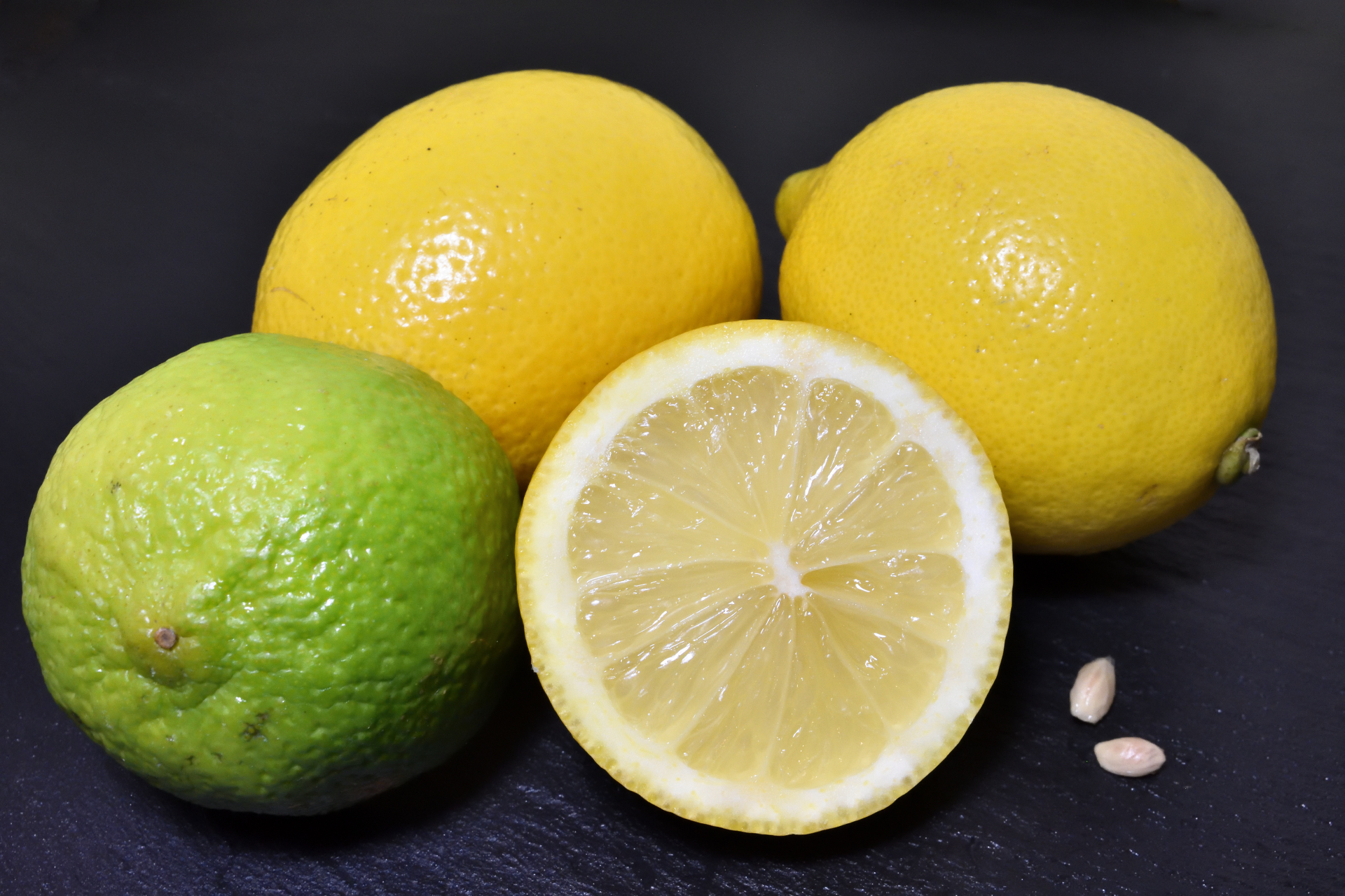 Zitrone, Limone, Limette – worin unterscheiden sie sich? | Veggie Tobi